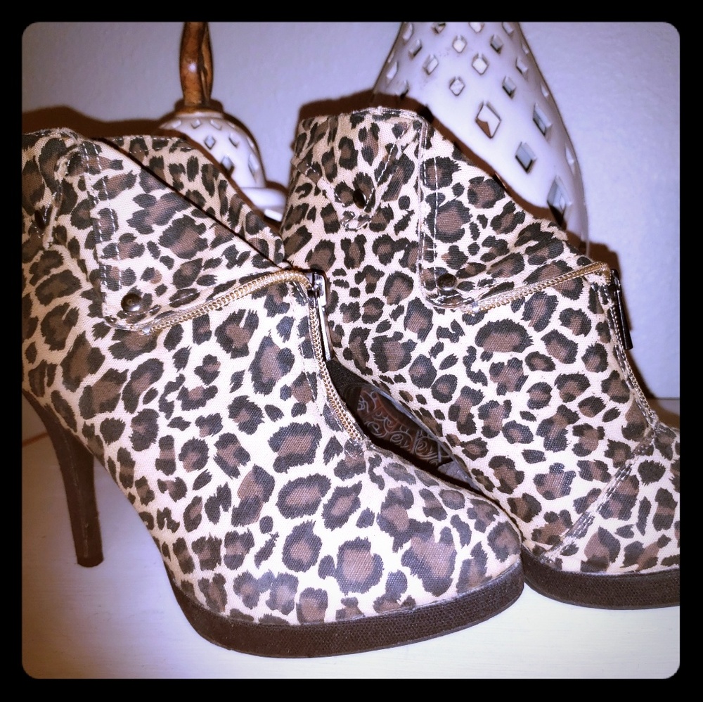 NEW Bamboo Bootie womens size 8.5